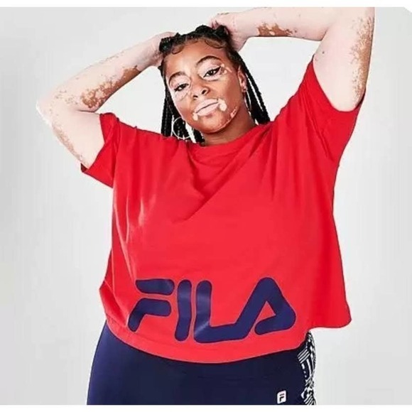 FILA Plus Size Cropped Logo Crewneck T-Shirt Red 3X NWT - Picture 2 of 11